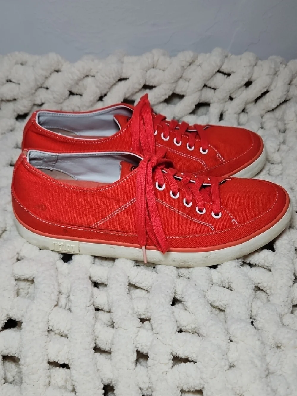 Fitflop Super T Flame Red Canvas Casual Sneaker